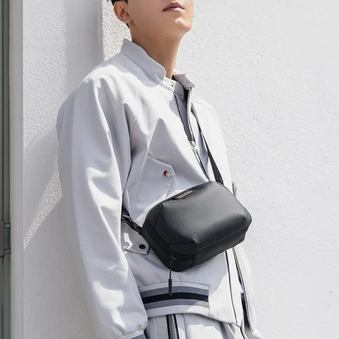 Mark ryden detachable crossbody pouch