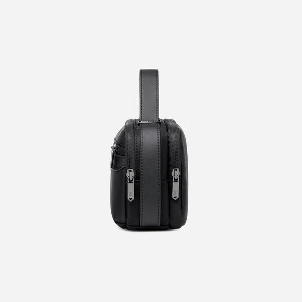 Arctic hunter hand pouch k00677